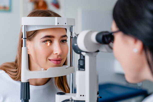 Astigmatism vs Normal Vision: Symptoms, Causes, and Fixes